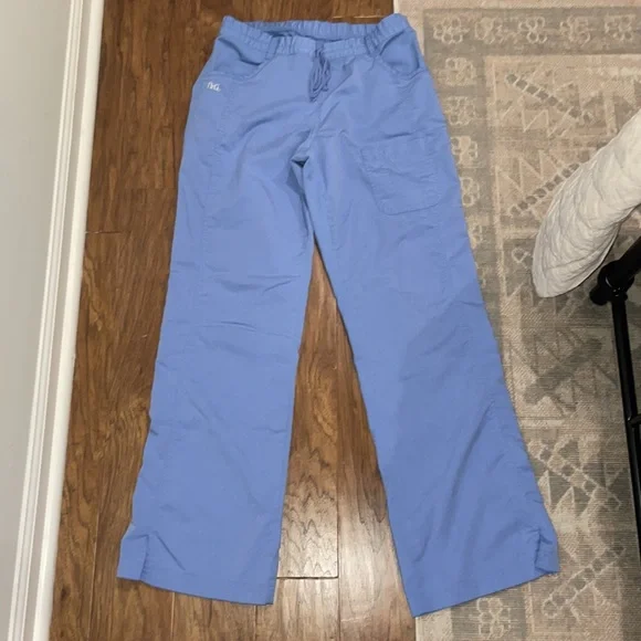 Women’s Ceil Blue NRG By Barco Scrub Set, Small - Picture 2 of 8